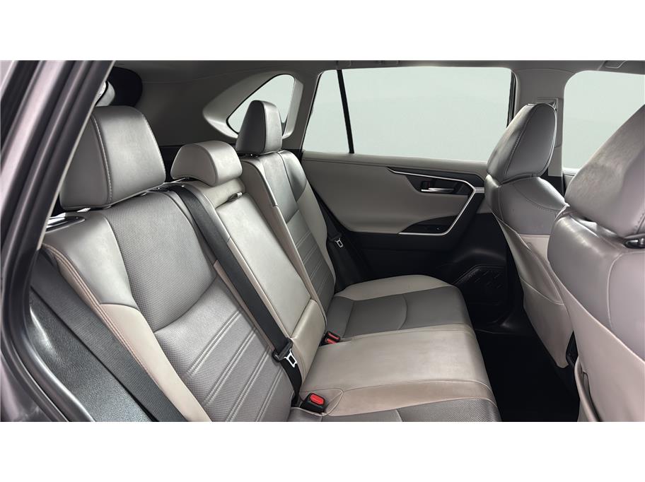 Toyota RAV4 photo 13