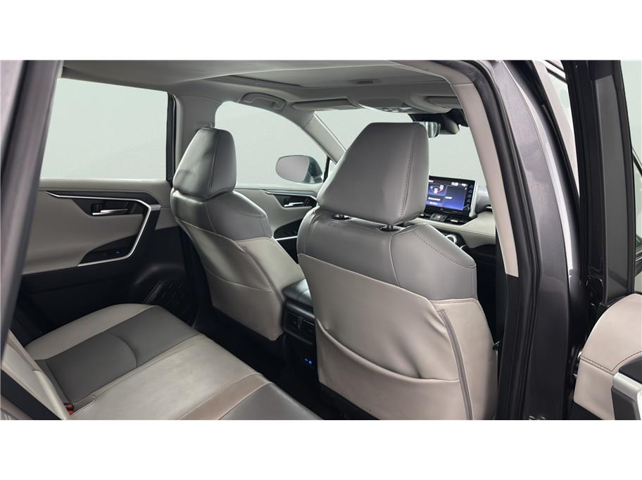Toyota RAV4 photo 14