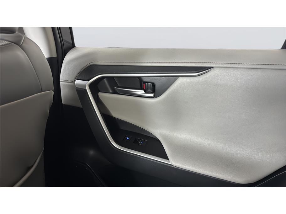Toyota RAV4 photo 15