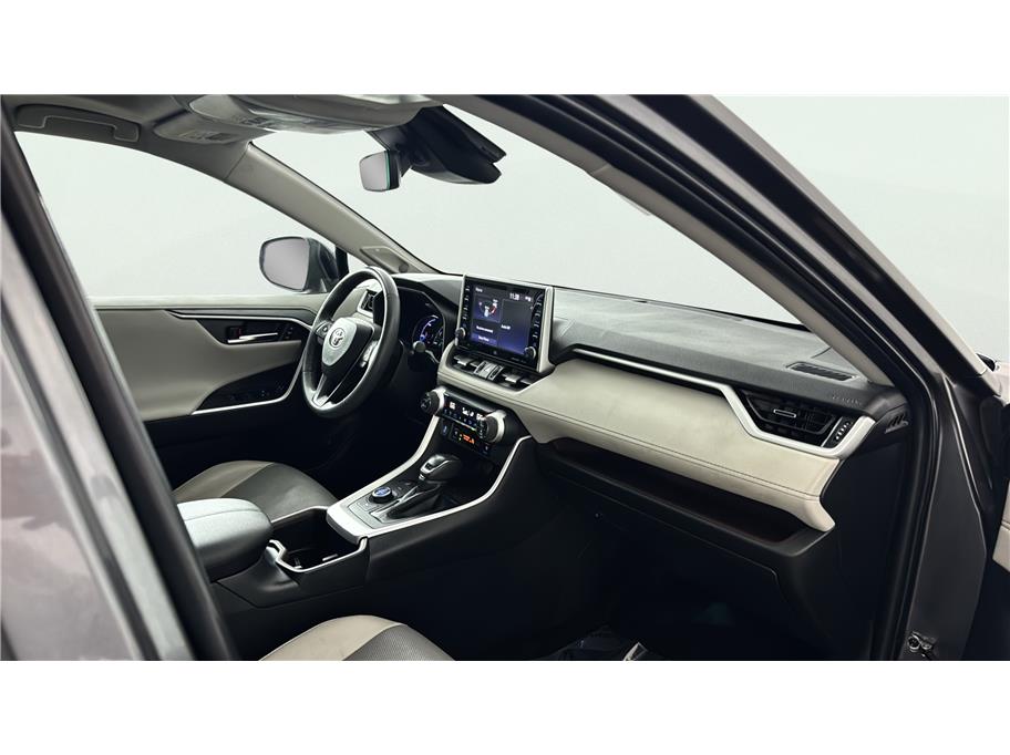 Toyota RAV4 photo 17