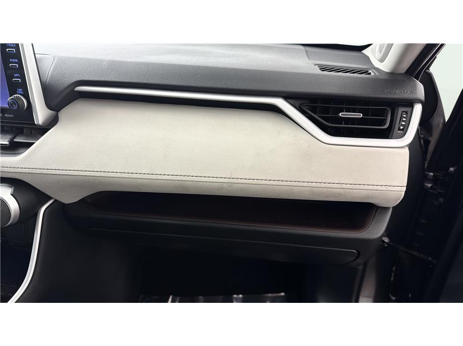 Toyota RAV4 photo 19