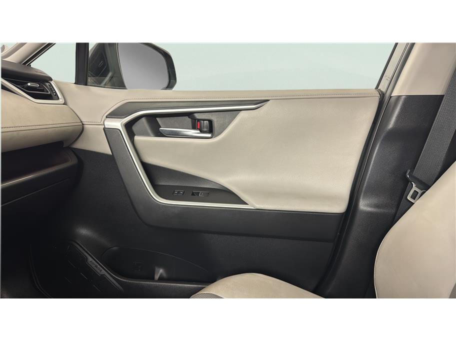Toyota RAV4 photo 29