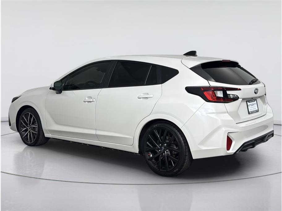 Subaru Impreza photo 3