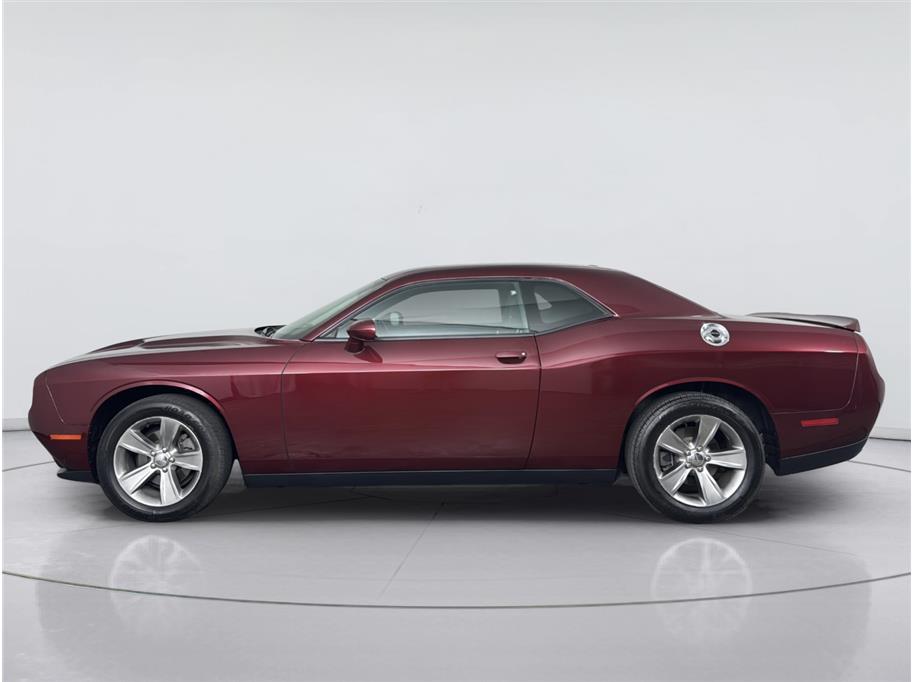 Dodge Challenger photo 2