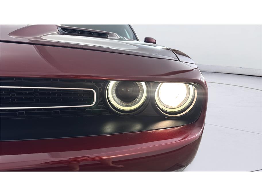 Dodge Challenger photo 10