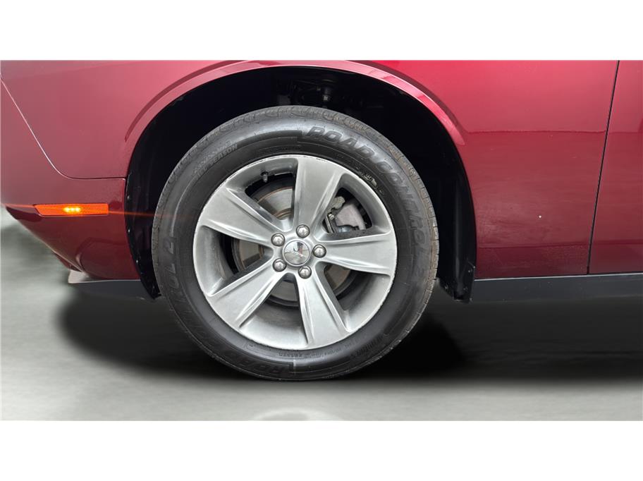 Dodge Challenger photo 14