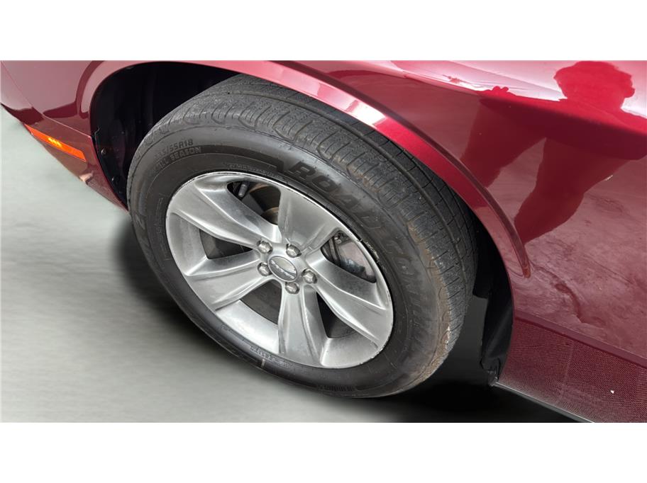Dodge Challenger photo 15