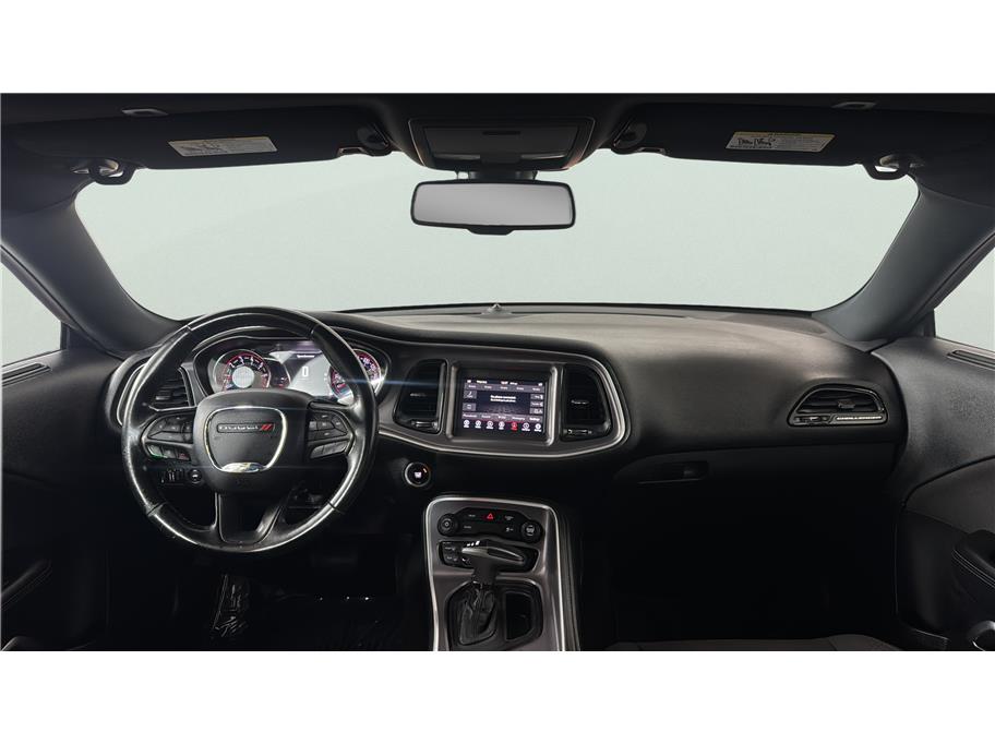 Dodge Challenger photo 26