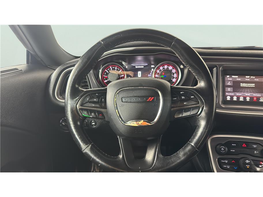Dodge Challenger photo 30