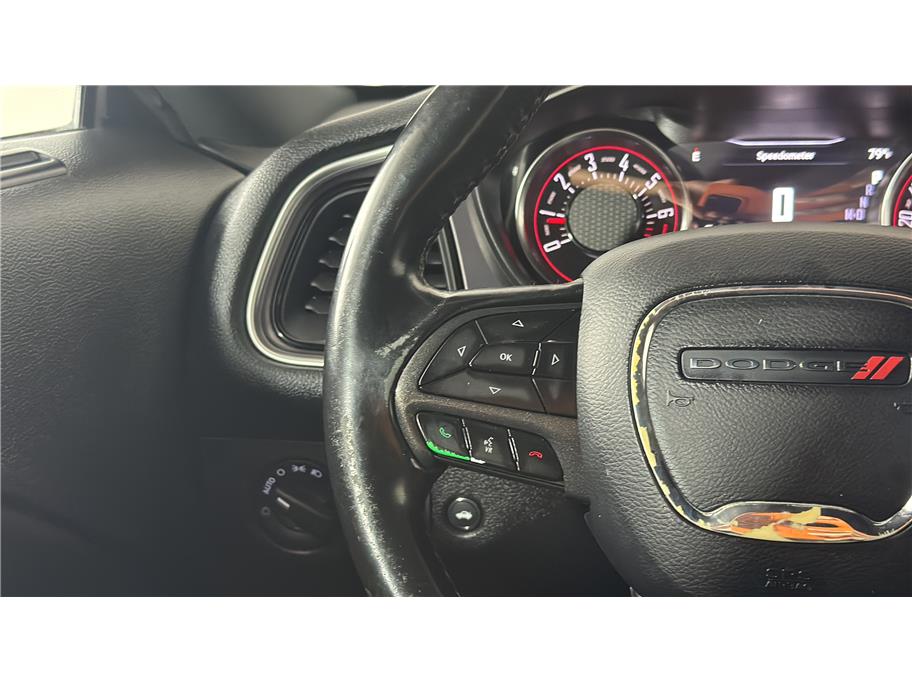 Dodge Challenger photo 31