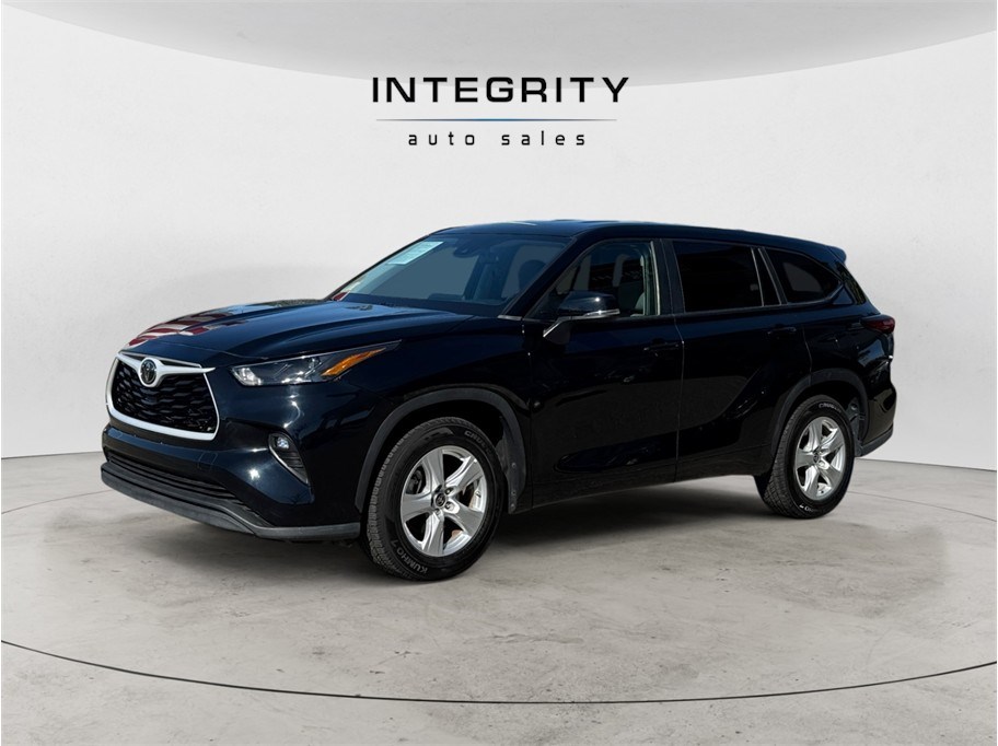 2023 Toyota Highlander LE