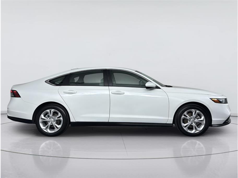 Honda Accord photo 6
