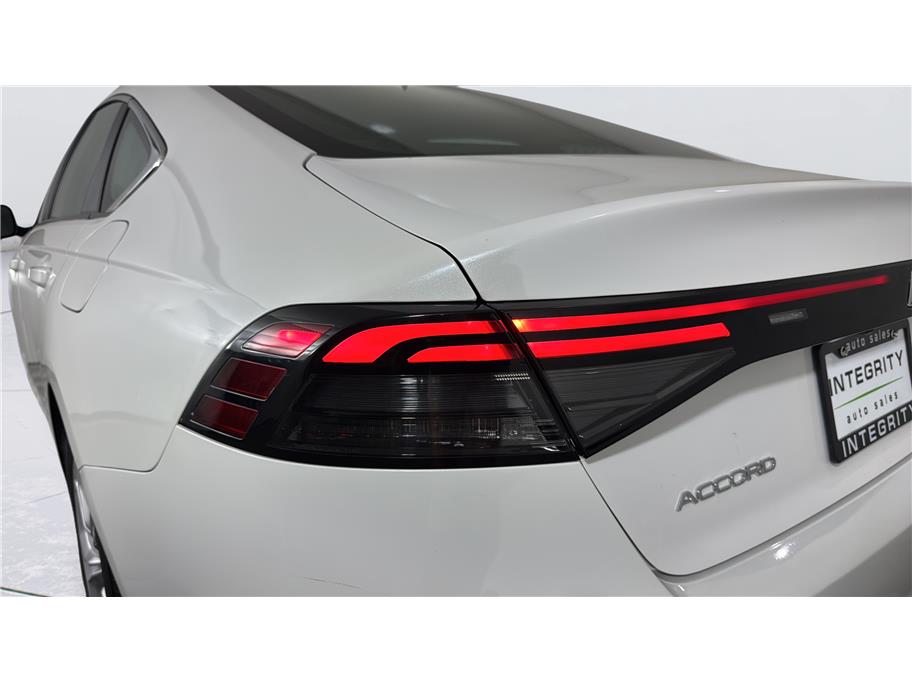 Honda Accord photo 11
