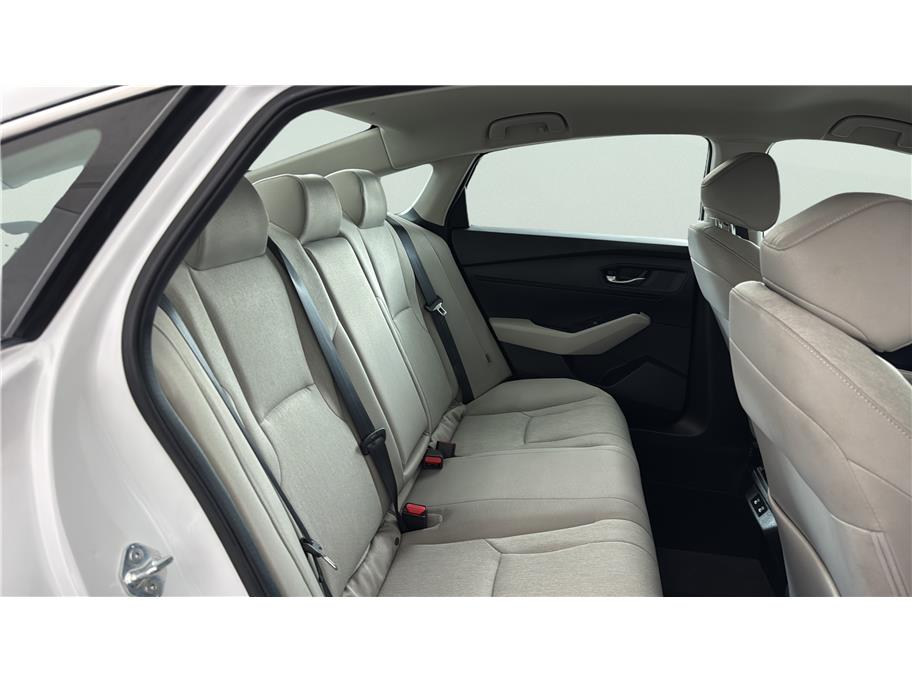 Honda Accord photo 21