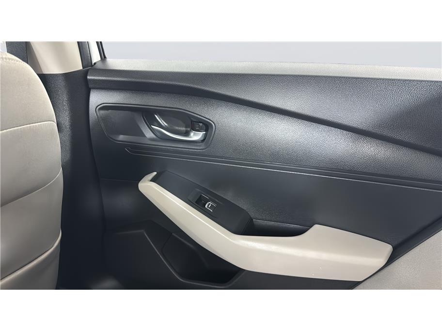Honda Accord photo 23