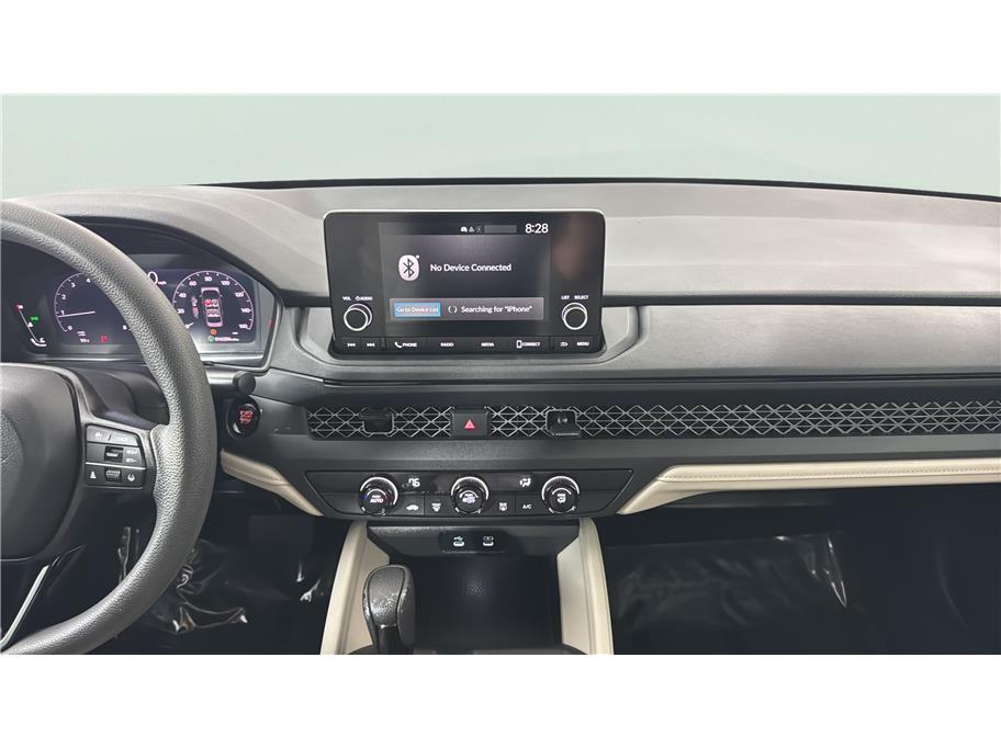 Honda Accord photo 30
