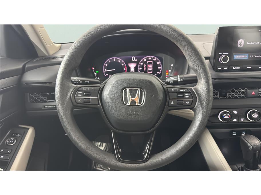 Honda Accord photo 32