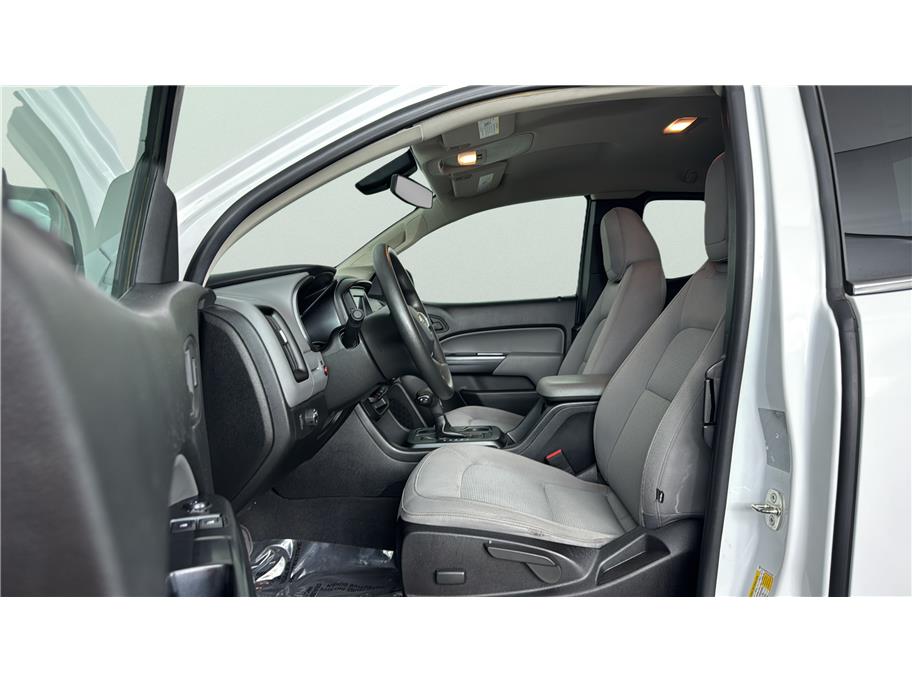 Chevrolet Colorado photo 16