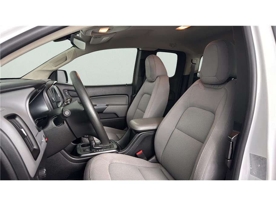 Chevrolet Colorado photo 17