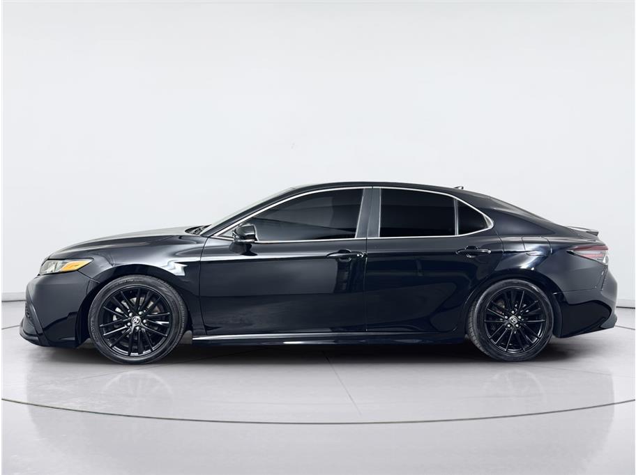 Toyota Camry photo 2