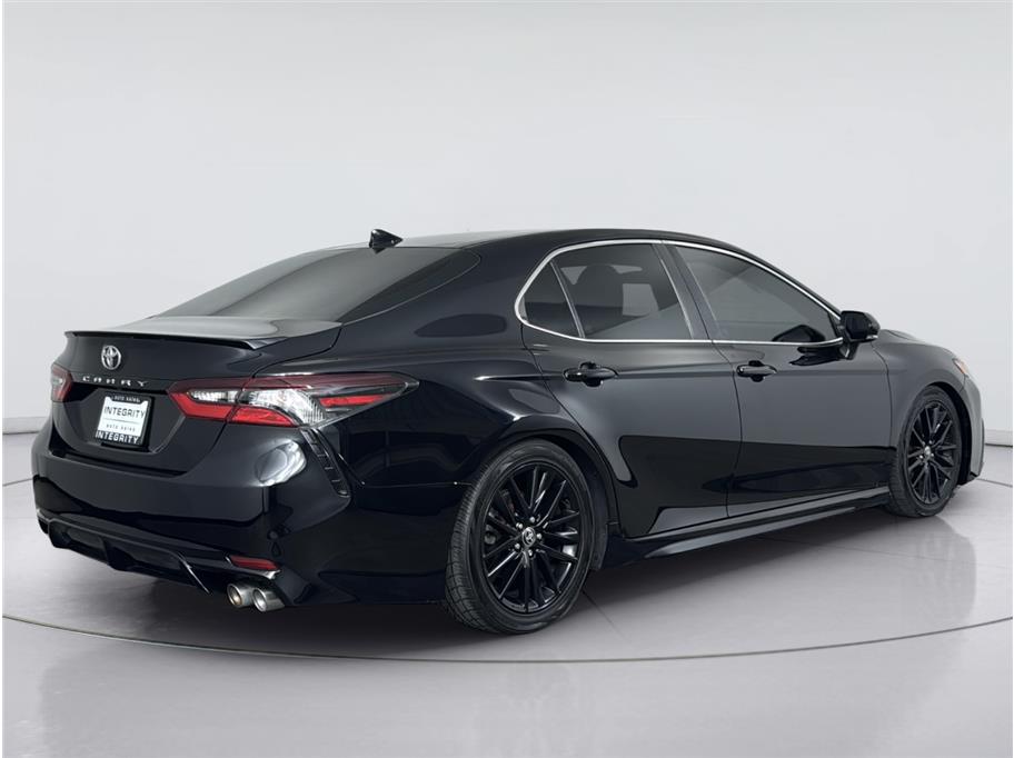 Toyota Camry photo 5