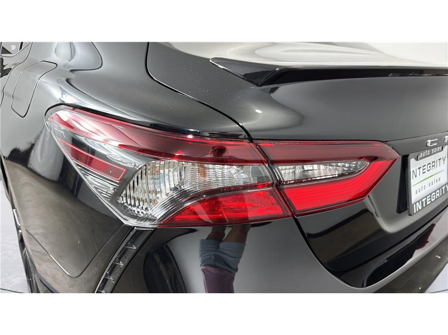 Toyota Camry photo 11