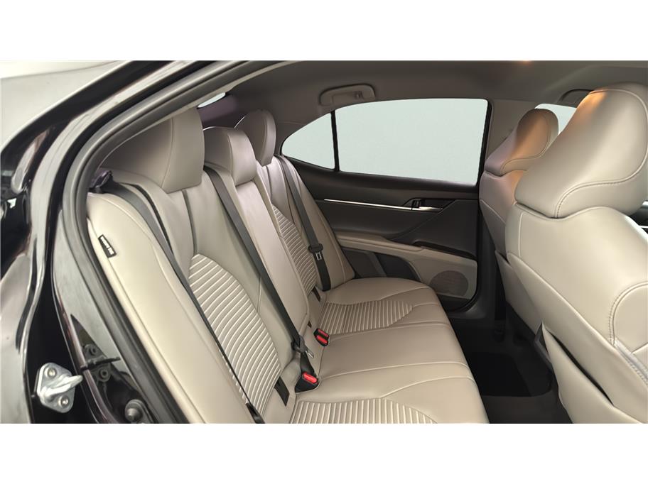 Toyota Camry photo 19