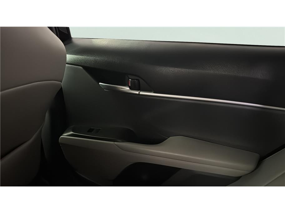 Toyota Camry photo 21