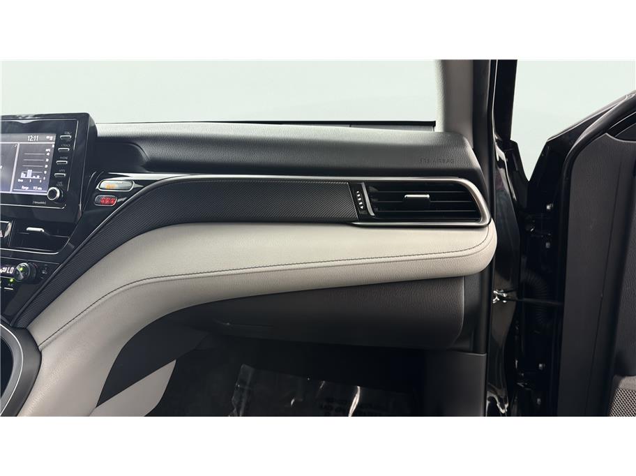 Toyota Camry photo 24