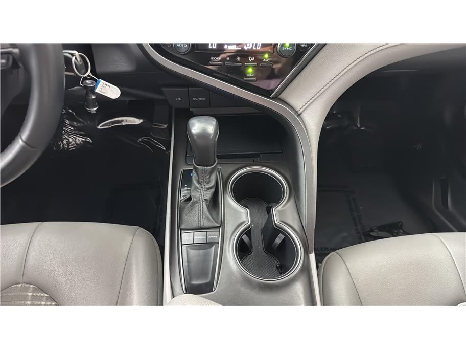 Toyota Camry photo 28