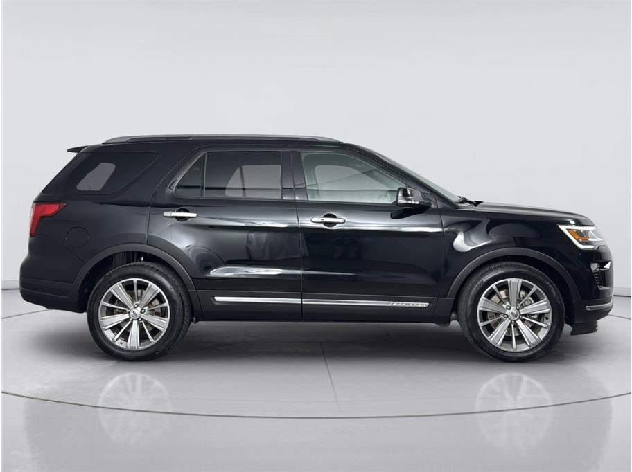 Ford Explorer photo 6