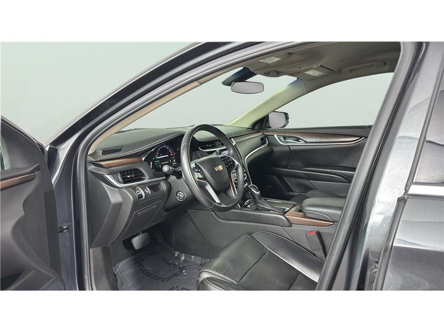 Cadillac XTS photo 15