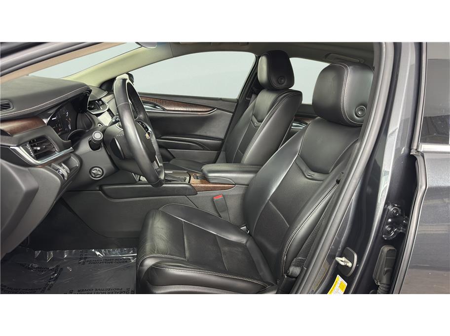 Cadillac XTS photo 17