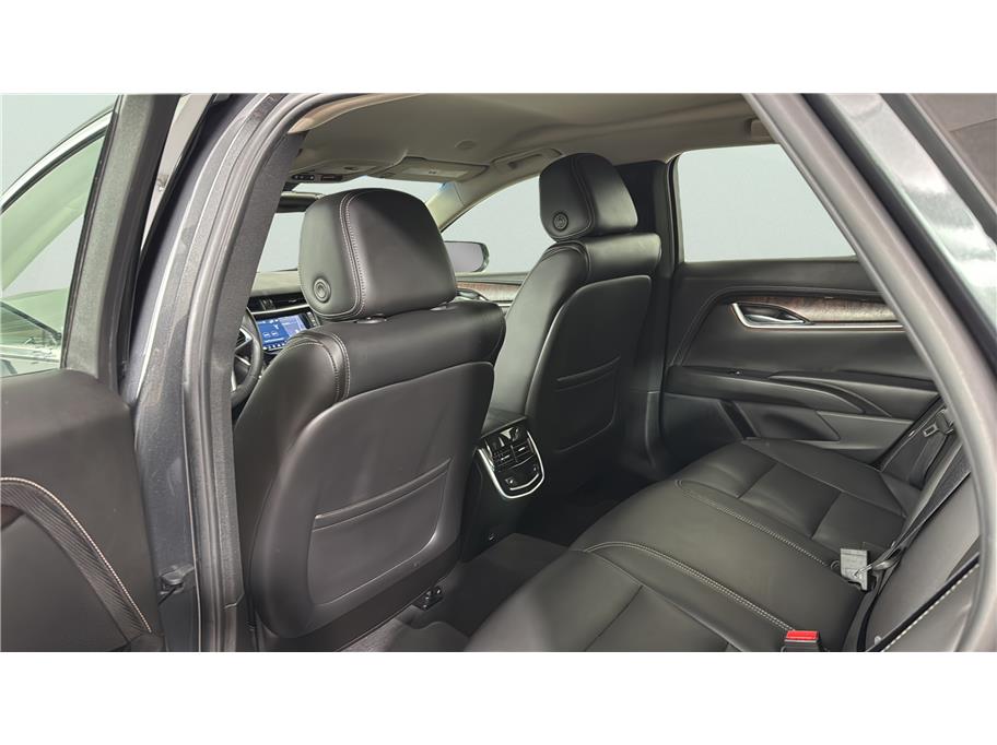 Cadillac XTS photo 19