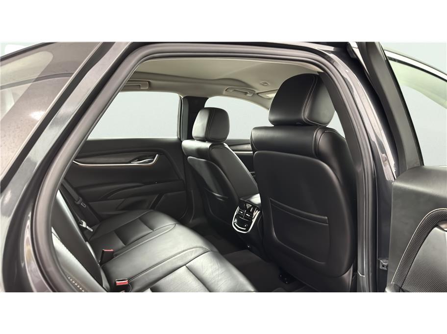 Cadillac XTS photo 22