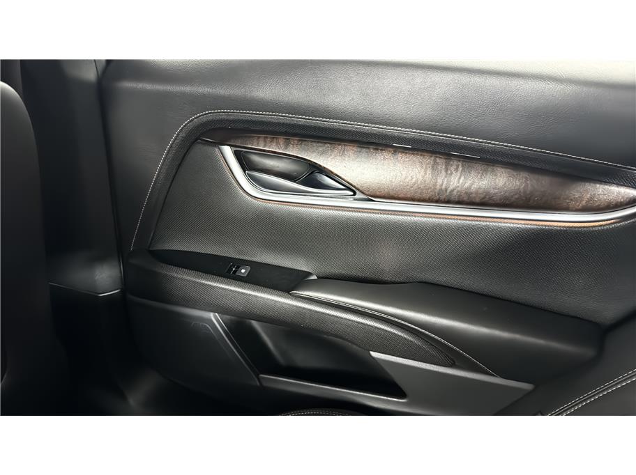 Cadillac XTS photo 23