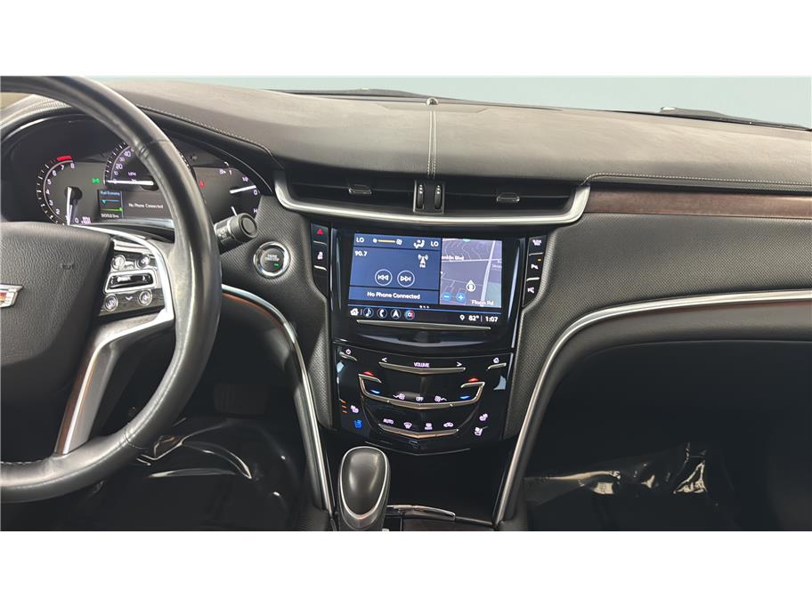 Cadillac XTS photo 32