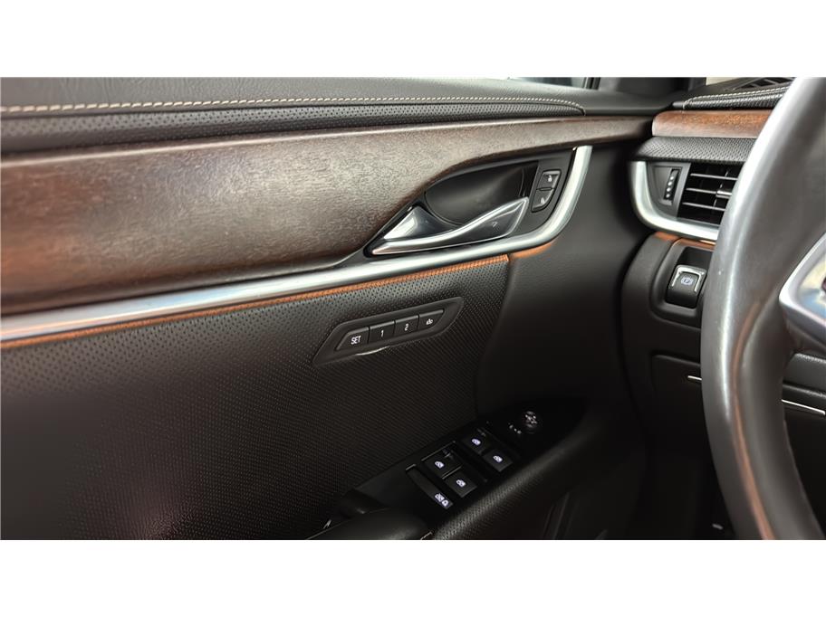 Cadillac XTS photo 39