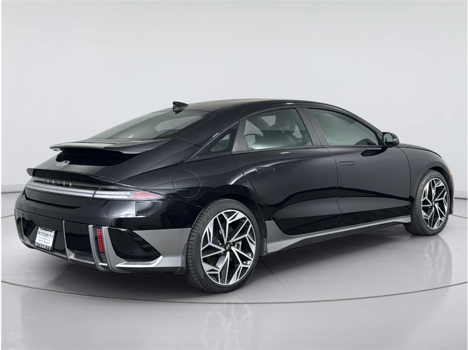 Hyundai Ioniq 6 photo 5