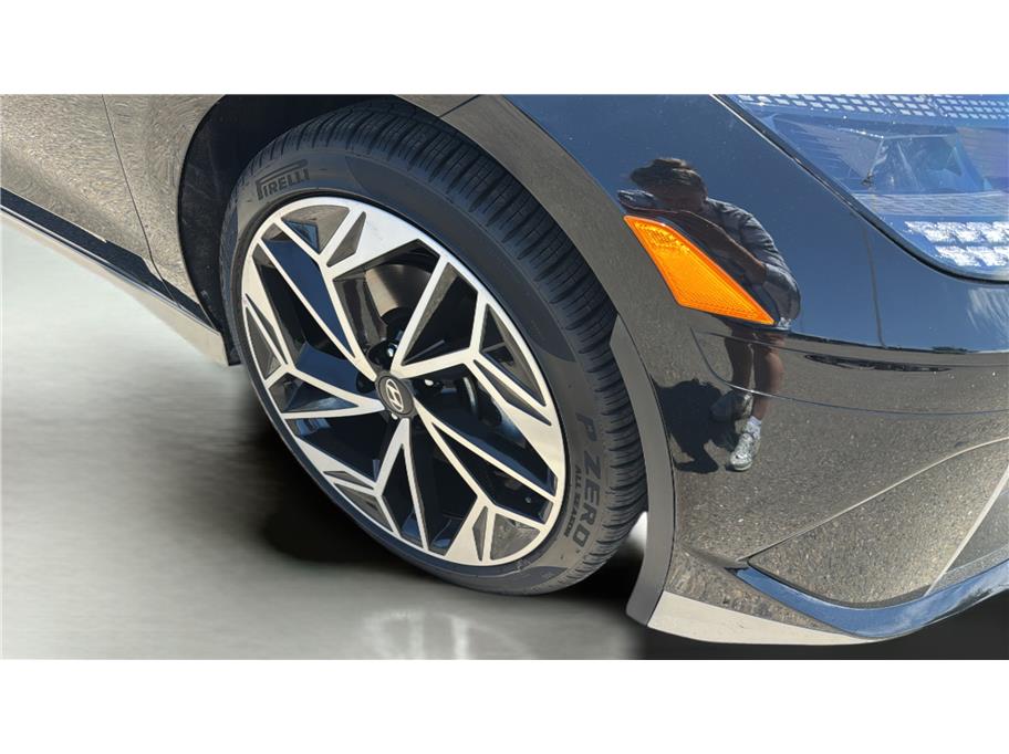 Hyundai Ioniq 6 photo 15