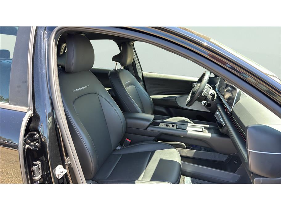 Hyundai Ioniq 6 photo 27