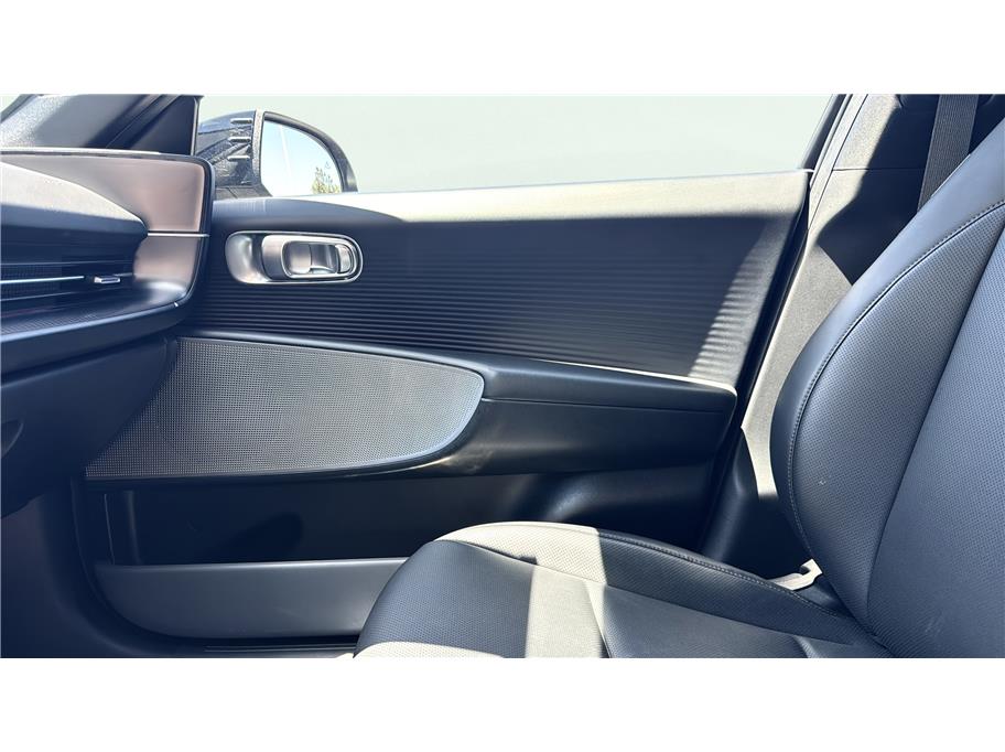 Hyundai Ioniq 6 photo 36