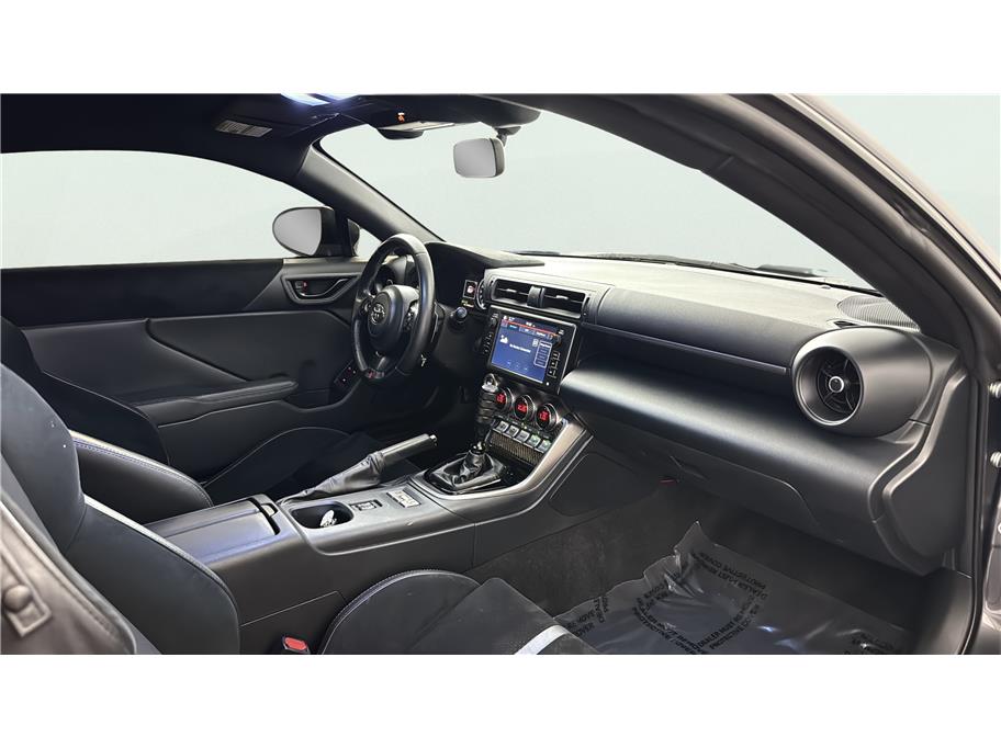 Toyota GR86 photo 23