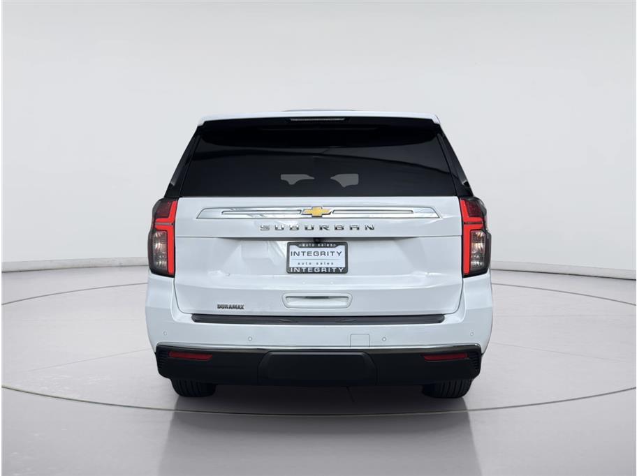 Chevrolet Suburban photo 4