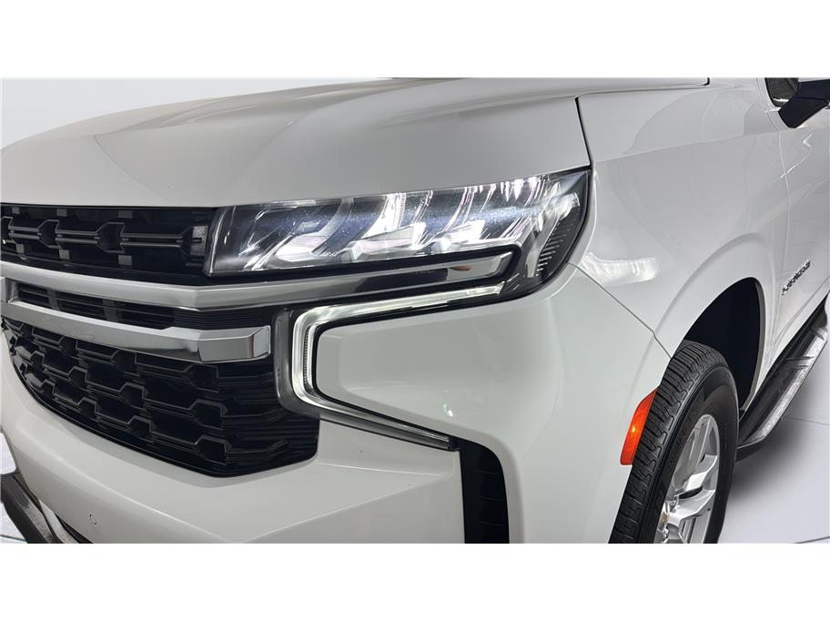 Chevrolet Suburban photo 10