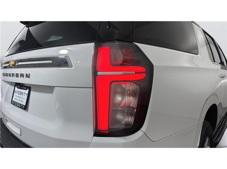 Chevrolet Suburban photo 12