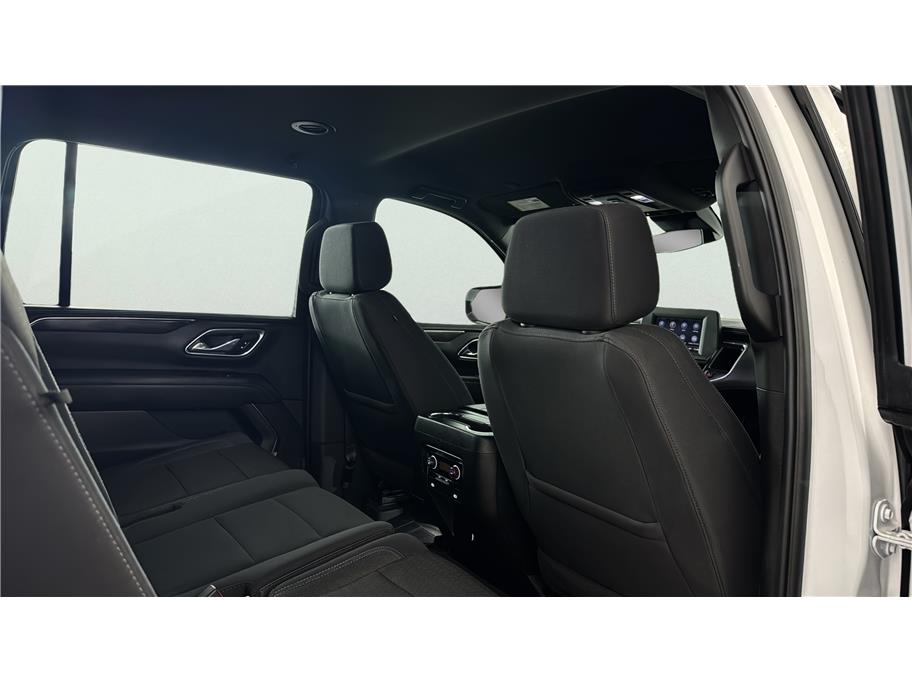 Chevrolet Suburban photo 24