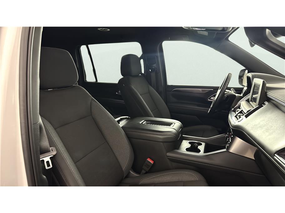 Chevrolet Suburban photo 28
