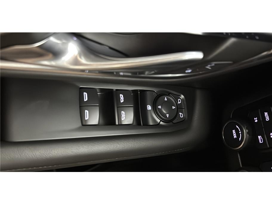 Chevrolet Suburban photo 40