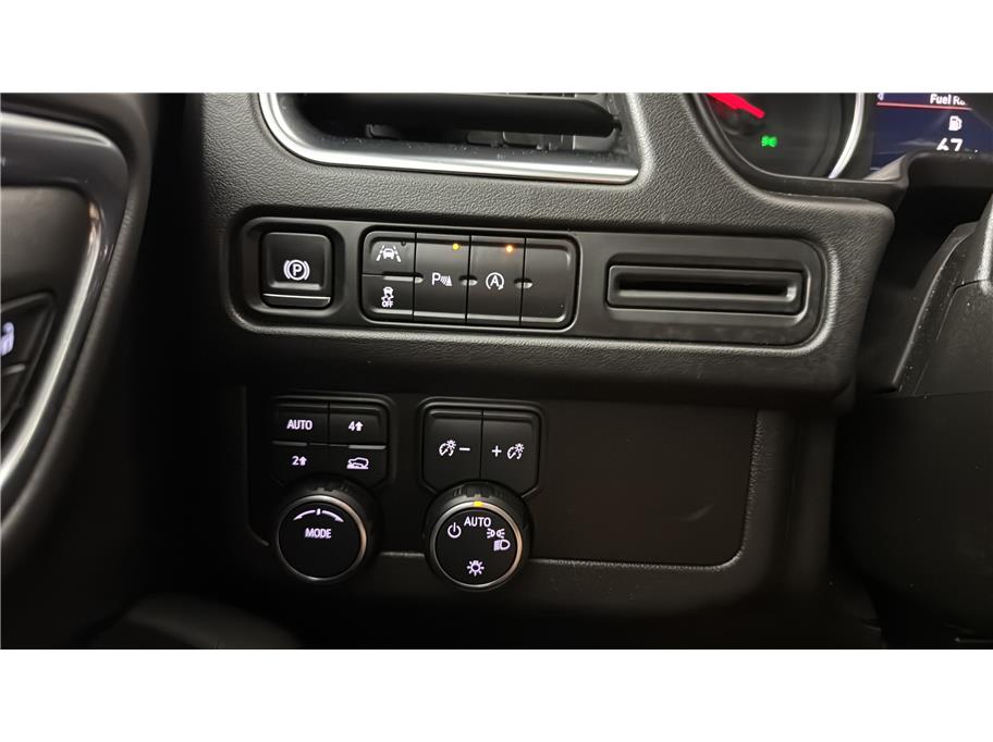 Chevrolet Suburban photo 41